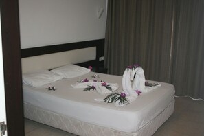1 Schlafzimmer, Schreibtisch