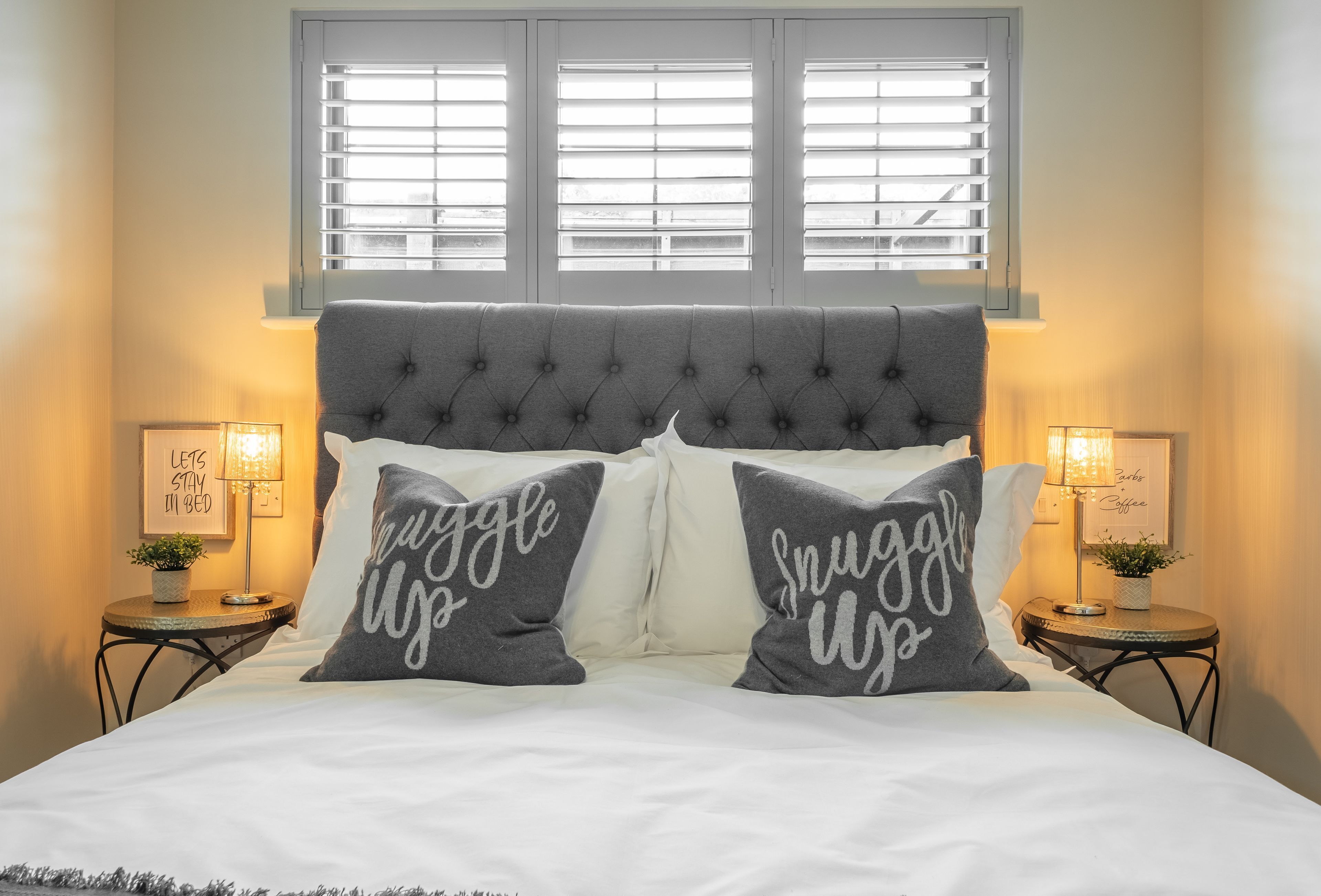 2 bedrooms, iron/ironing board, travel cot, Internet