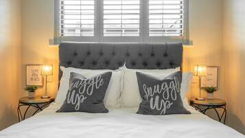 2 bedrooms, iron/ironing board, travel cot, Internet