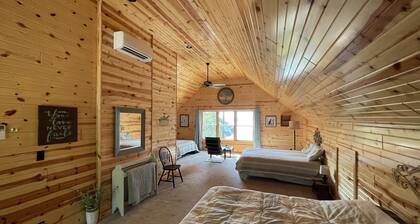 Spectacular cabin on Lake Cumberland