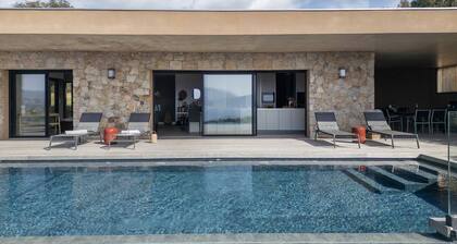 VILLA BELLA - 4 bedrooms, heated swimming pool, panoramic sea view
