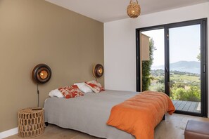 4 bedrooms, in-room safe, free WiFi, bed sheets