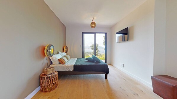 4 Schlafzimmer, Zimmersafe, kostenloses WLAN, Bettwäsche