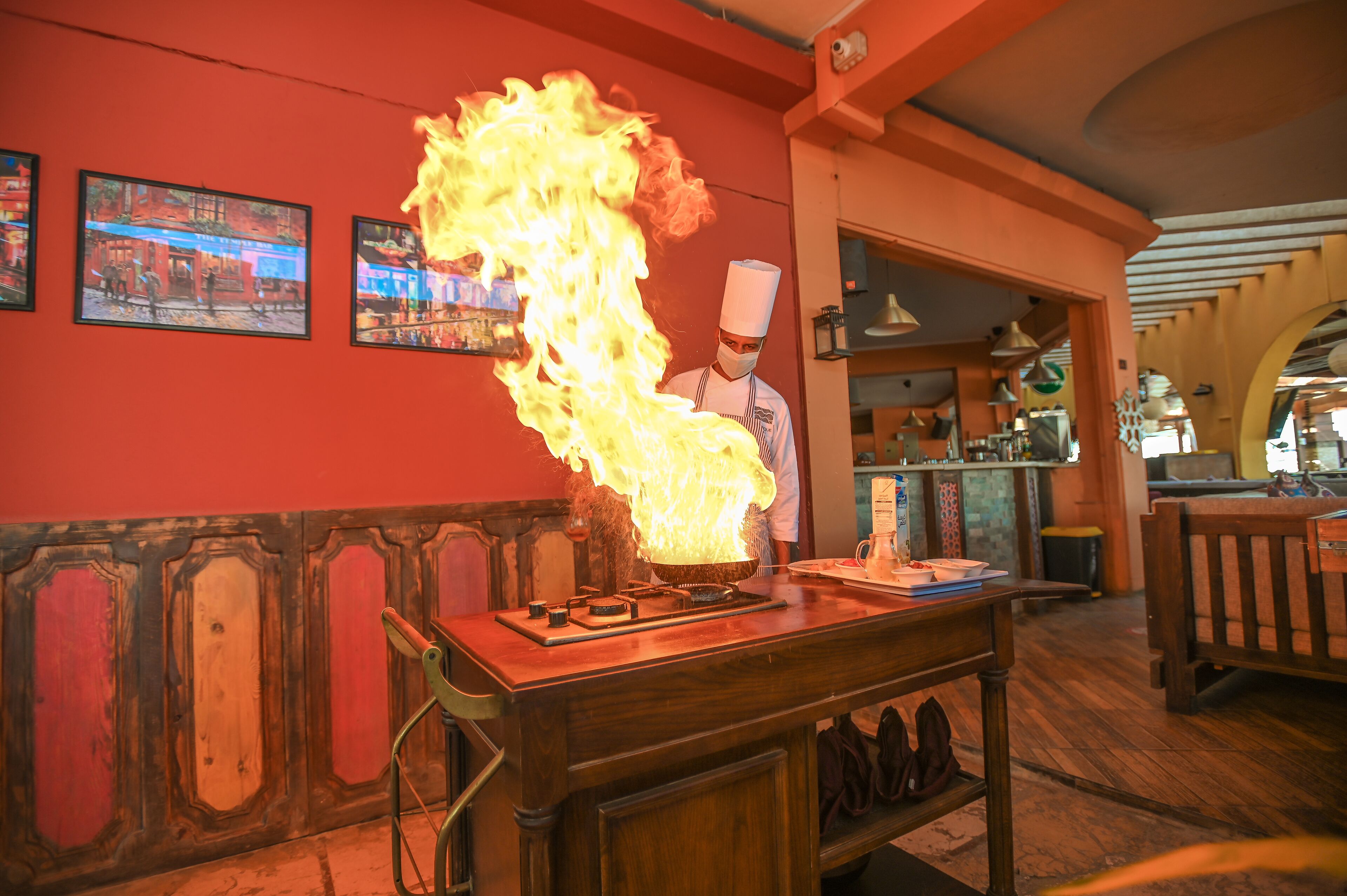 2 restaurants, breakfast, lunch, dinner served; italian cuisine