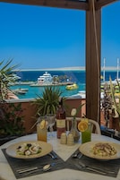 2 restaurants, breakfast, lunch, dinner served; Italian cuisine