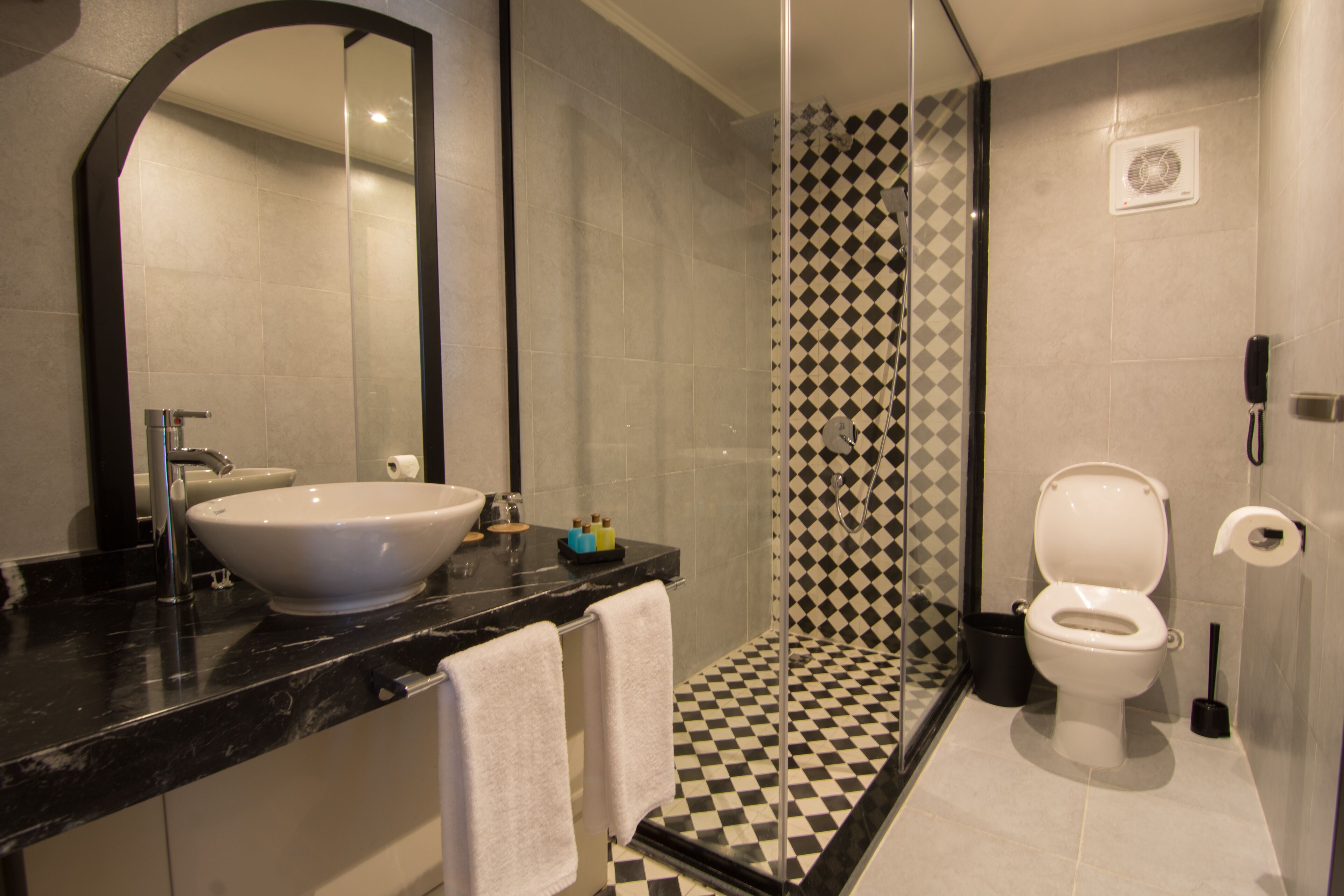 senior room, sea view | bathroom | shower, free toiletries, hair dryer, soap