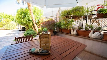 Appartement Classique, 2 chambres | Terrasse/Patio