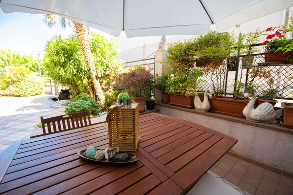 Appartement Classique, 2 chambres | Terrasse/Patio