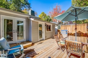 Outdoor dining - Blue Pearl, Your Tranquil Oasis (Niagara-on-the-Lake)