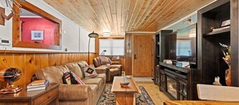 Coveted Lower Rattlesnake 2-Bedroom Gem—Now Offering Mid-Term Rentals!