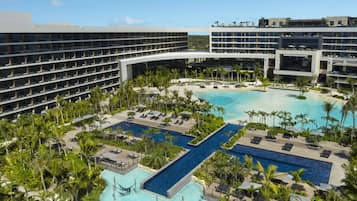7 outdoor pools, open 8:00 AM to 6:00 PM, pool cabanas (surcharge)