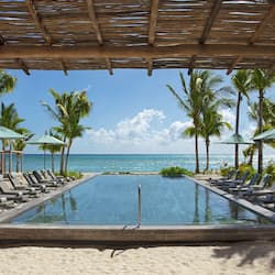 4 outdoor pools, open 8:00 AM to 6:00 PM, sun loungers