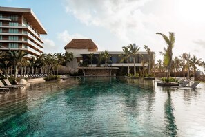 4 outdoor pools