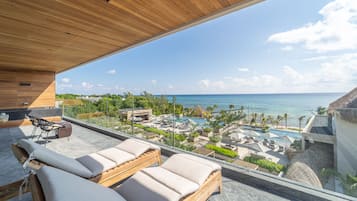 Panoramic Suite Ocean Front | Terraza o patio