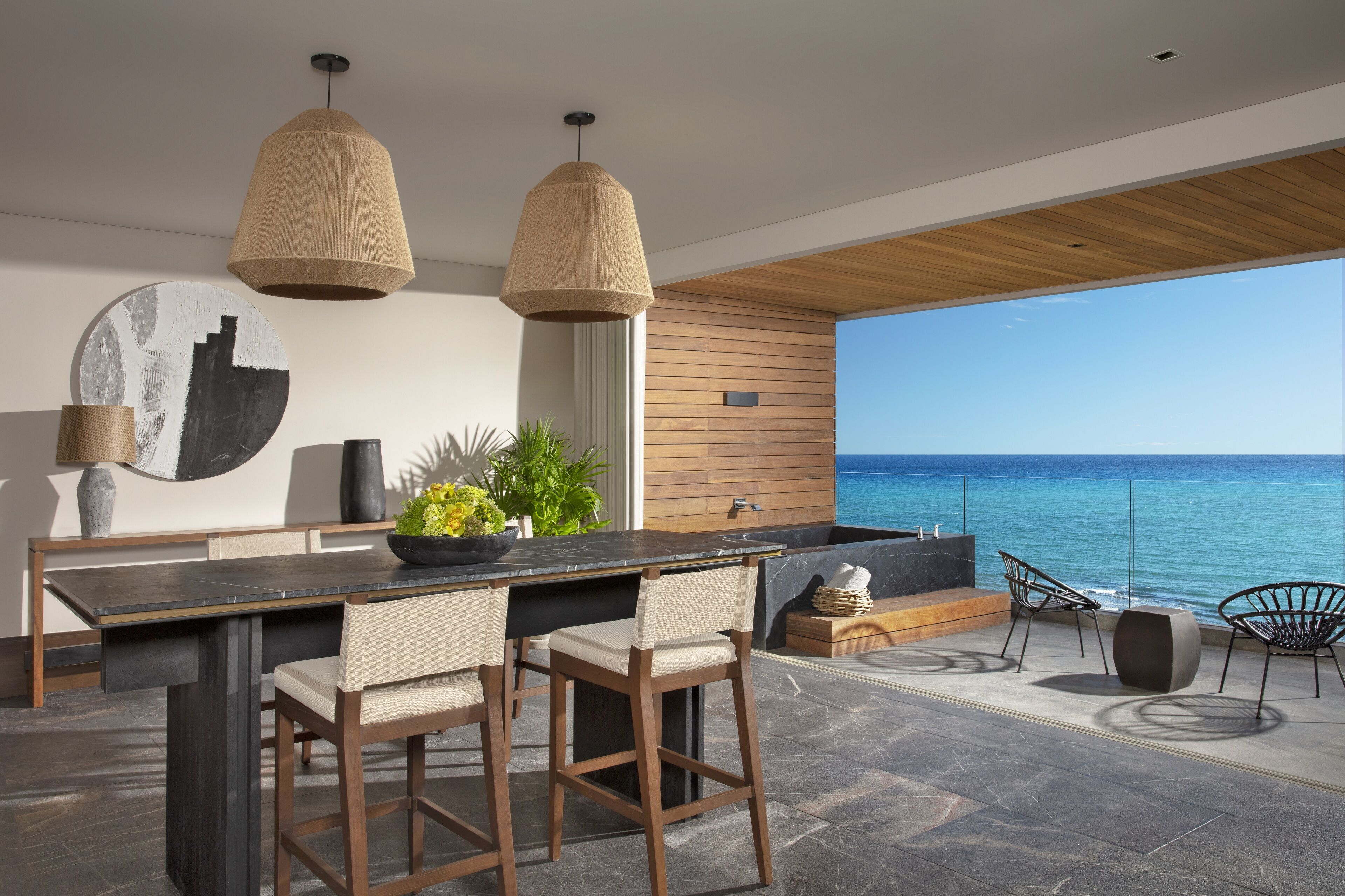 Panoramic Suite Ocean Front | Dining