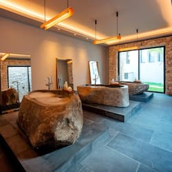 Couples treatment rooms, sauna, hot tub, steam room, Turkish bath