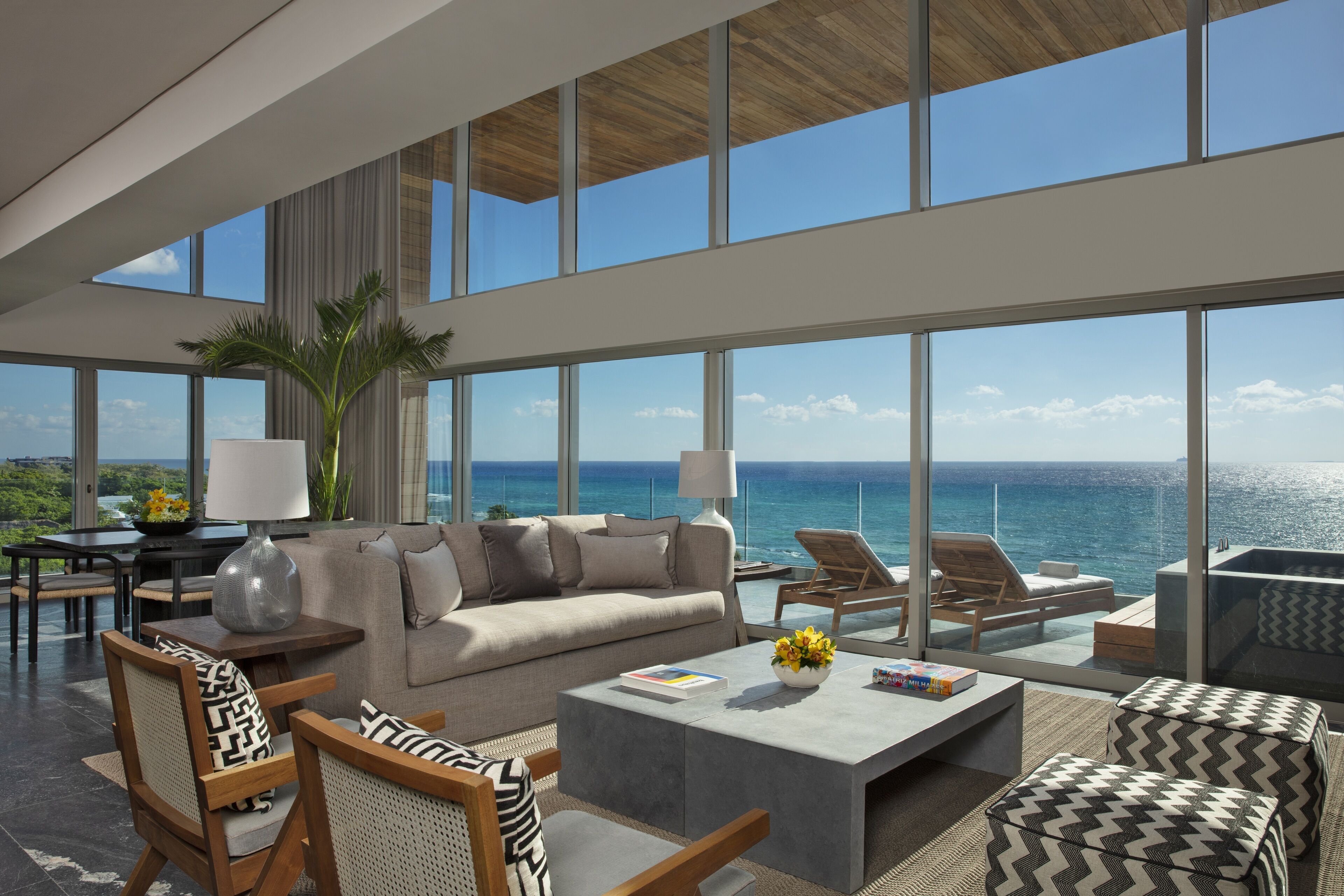 2 Story Penthouse Suite Ocean Front | Premium bedding, minibar, in-room safe, blackout curtains