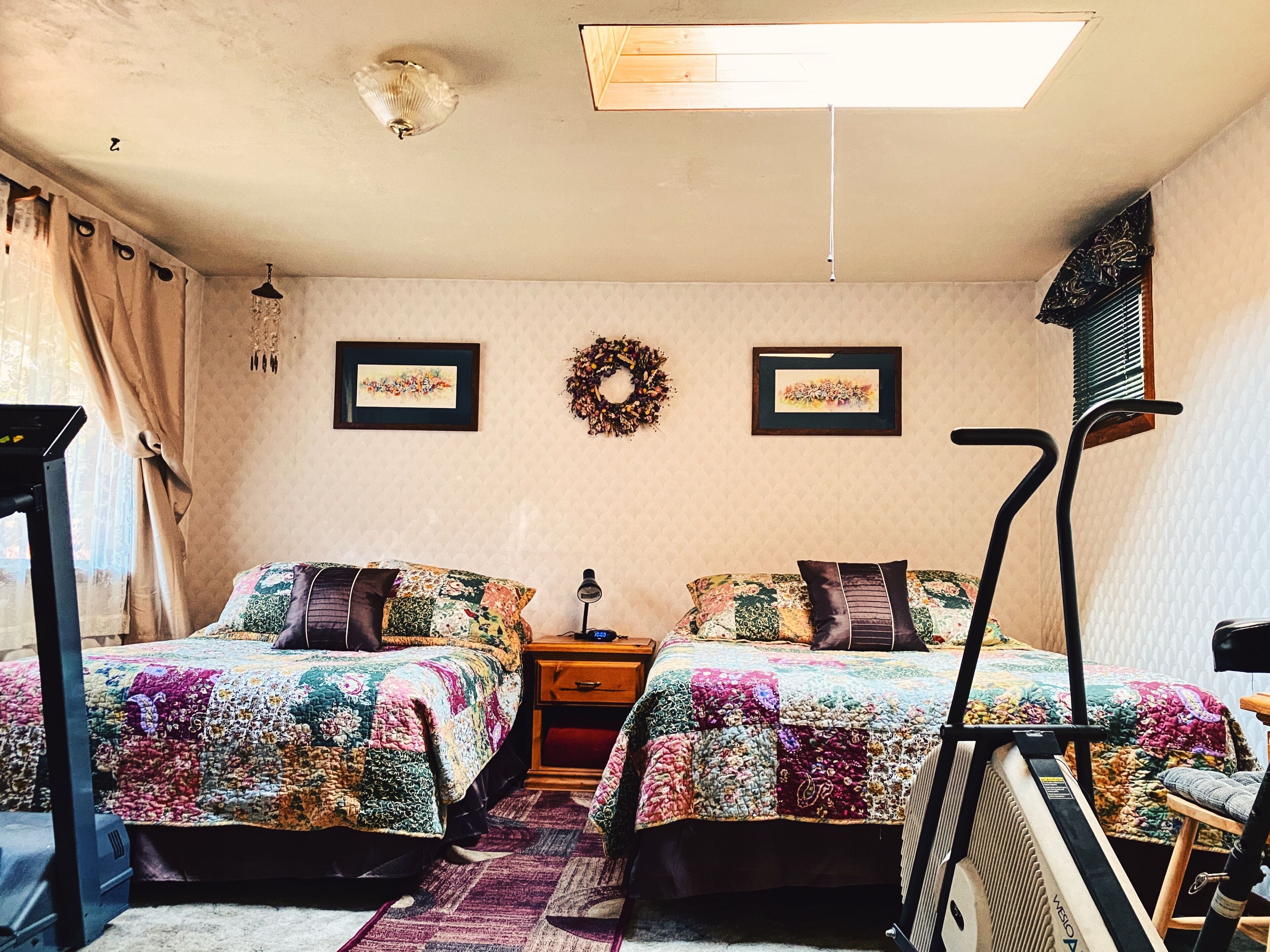 2 bedrooms, iron/ironing board, free WiFi, bed sheets