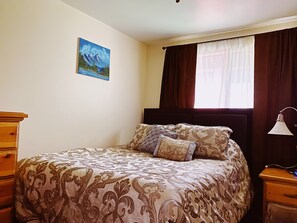 2 bedrooms, iron/ironing board, free WiFi, bed sheets - Julieann's in Alaska - Home in the Heart of Sitka (Sitka)
