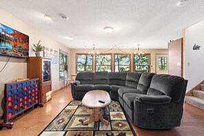 Smart TV, DVD player, computer monitors