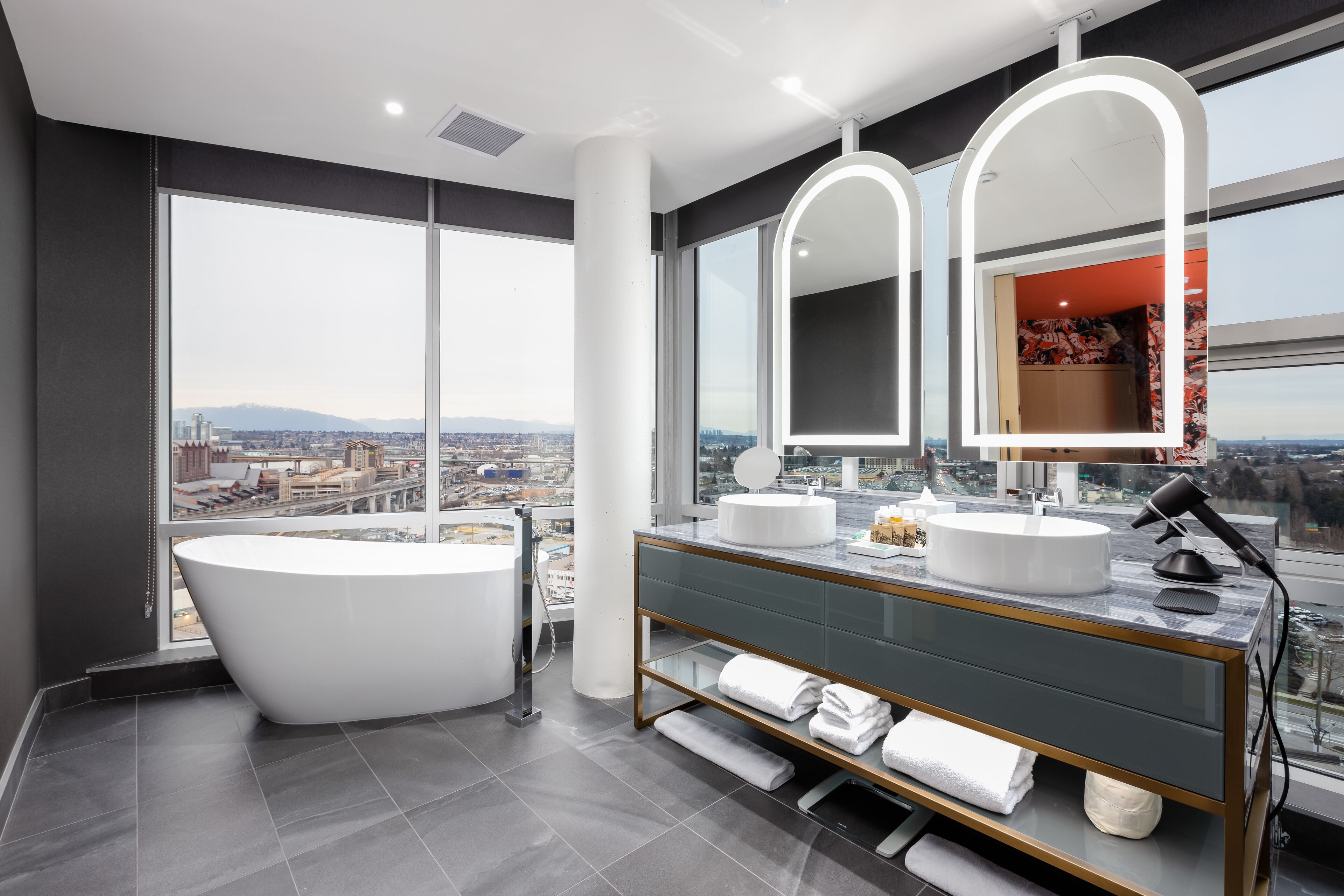 premier suite, 2 bedrooms | bathroom | designer toiletries, hair dryer, bathrobes, slippers