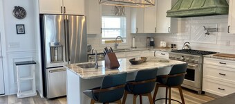 Stone's Throw - Newly Constructed 4 Bedroom w/heated pool - 1 Block to the Ocean