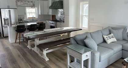 Stone's Throw - Newly Constructed 4 Bedroom w/heated pool - 1 Block to the Ocean