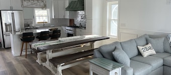 Stone's Throw - Newly Constructed 4 Bedroom w/heated pool - 1 Block to the Ocean