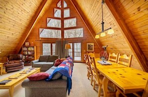 Smart TV, fireplace, stereo - Chalet-Style Architectural Home on Star Lake - Crosslake (Pequot Lakes)