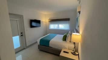 2 bedrooms, iron/ironing board, WiFi