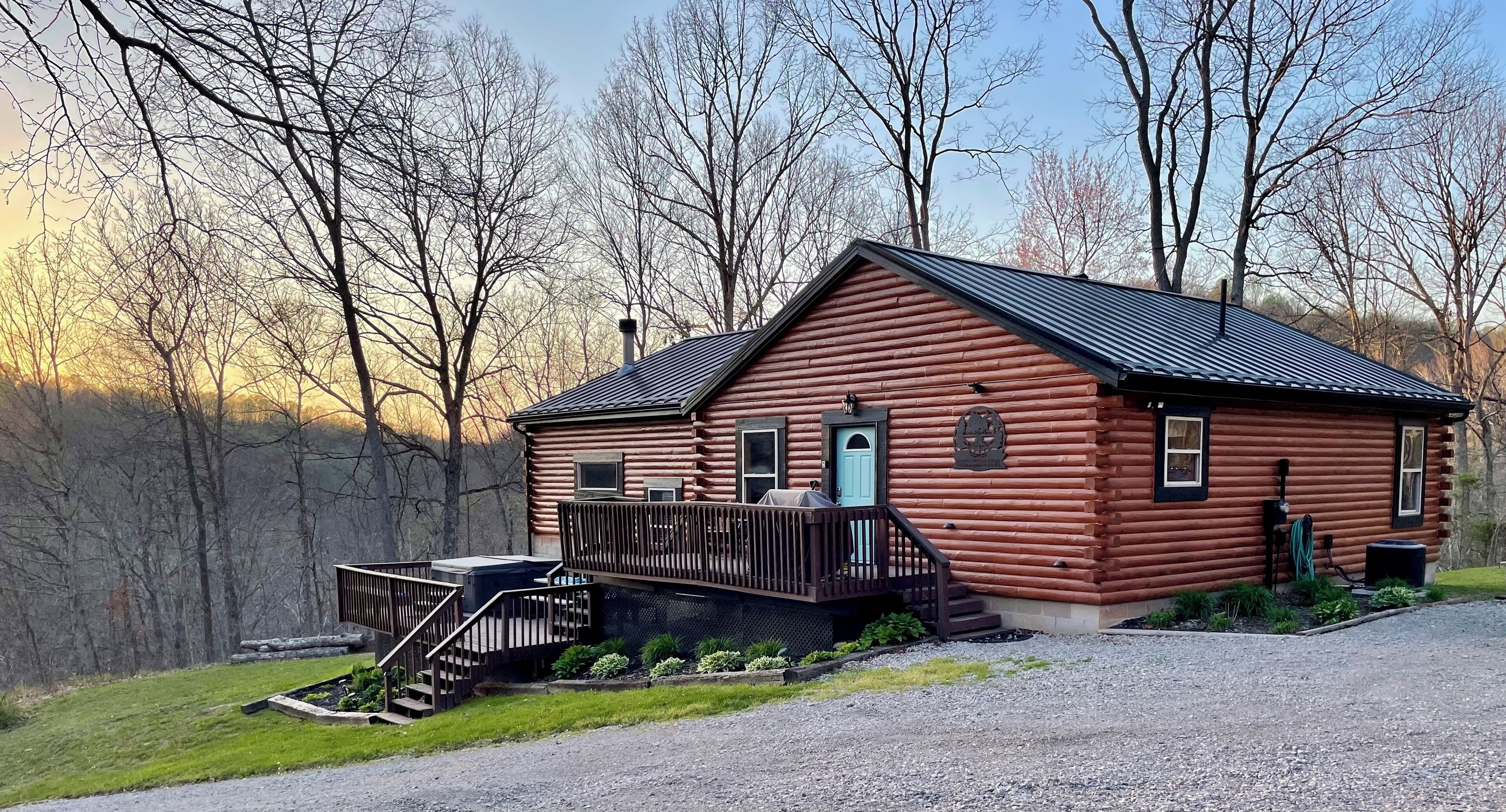 Wooded Hilltop Escape - 3 Bed / 2 Bath + Loft Log Cabin on 10 Acres with Trails