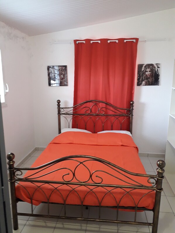 2 chambres, fer et planche à repasser, Wi-Fi, literie fournie