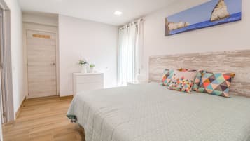 2 bedrooms, iron/ironing board, free WiFi