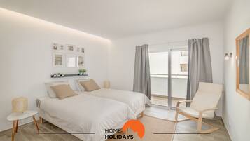 Iron/ironing board, free WiFi