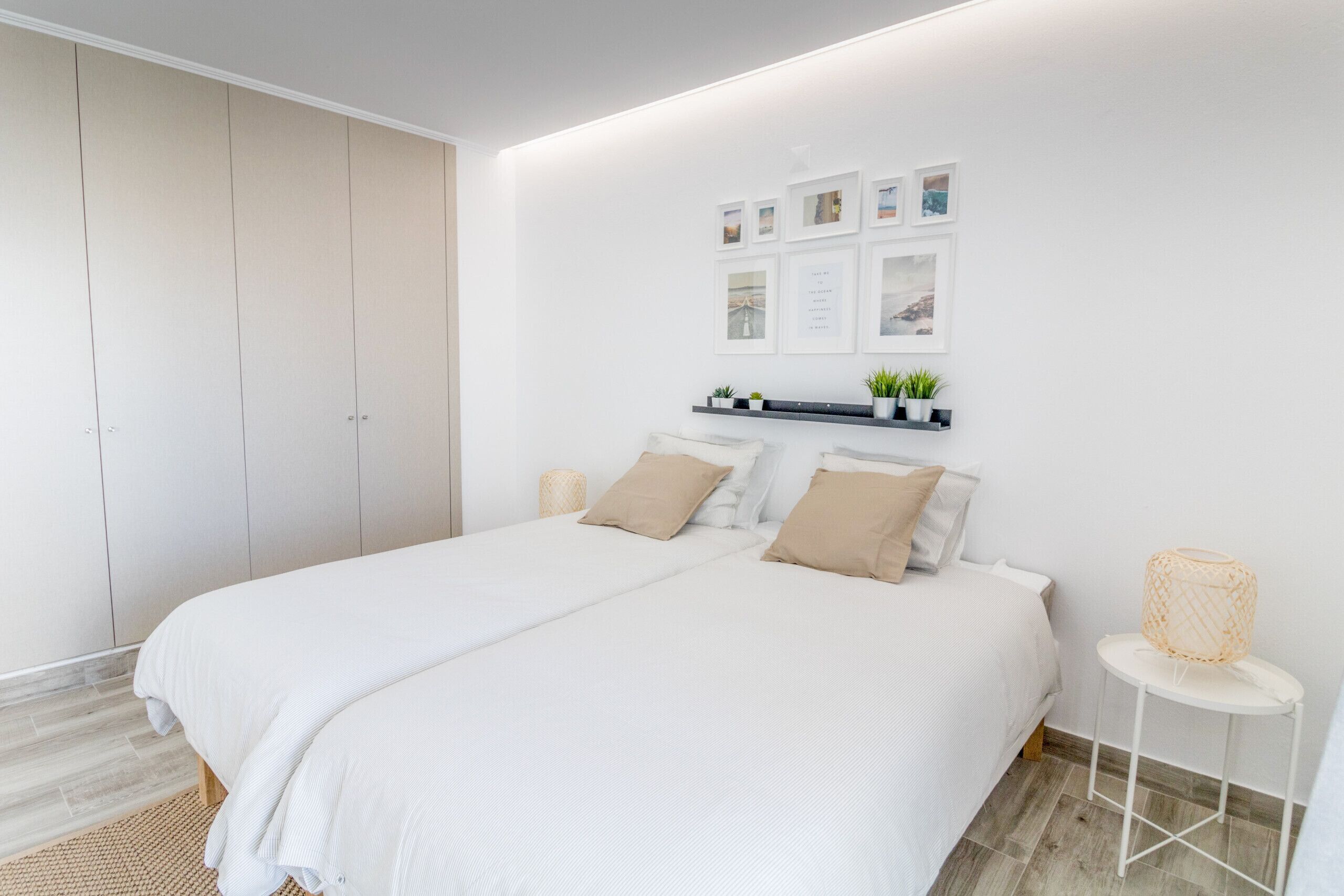 1 bedroom, iron/ironing board, WiFi (free)