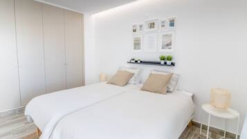 1 bedroom, iron/ironing board, WiFi (free)