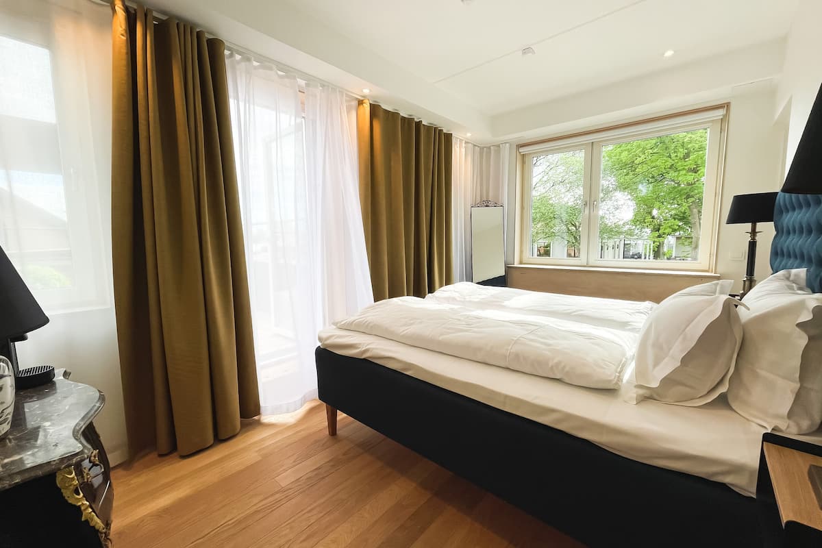 exclusive suite | 1 bedroom, premium bedding, minibar, desk