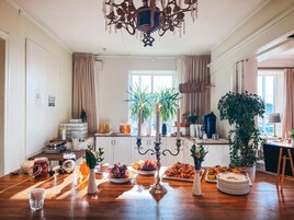 Free daily continental breakfast