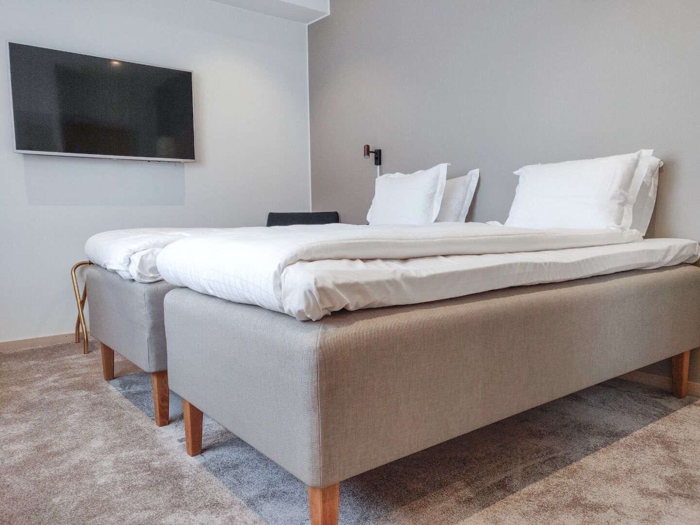 Literie de qualité, minibar, bureau, rideaux d’obscurcissement