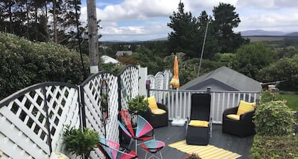 Stylish Studio with Kitchen/ Private Deck/ Sauna & Hot Tub