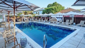 Appartement, Meerdere bedden (Sundial Inn Unit 3) | Zwembad