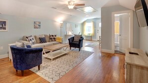 Apartment, Mehrere Betten (Sundial Inn Unit 4) | Wohnzimmer