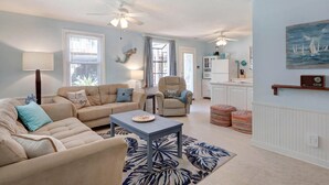 House, Multiple Beds (Marsh Magic) | Living room - Marsh Magic (Tybee Island)