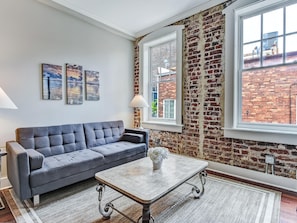 Lägenhet - flera sängar (Bay Street Loft Unit 204) | Vardagsrum