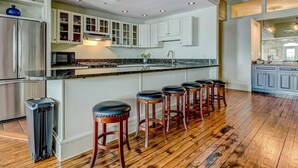 Kondominium, Beberapa Tempat Tidur (Seaport Loft) | Dapur pribadi