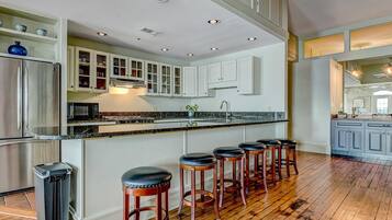 Condo, Multiple Beds (Seaport Loft) | Private kitchen