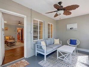 Talo, useita sänkyjä (Sundial Inn) | Oleskelualue