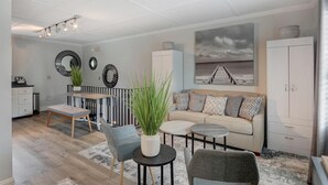 Condo, Plusieurs lits (Broughton Deco) | Salle de séjour