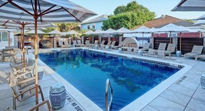 ハウス ベッド (複数台) (Oleander Oasis) | プール