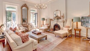 Townhome, 4 Bedrooms (Elsewhere on Madison Square Main) | Living room - Elsewhere on Madison Square (Savannah)